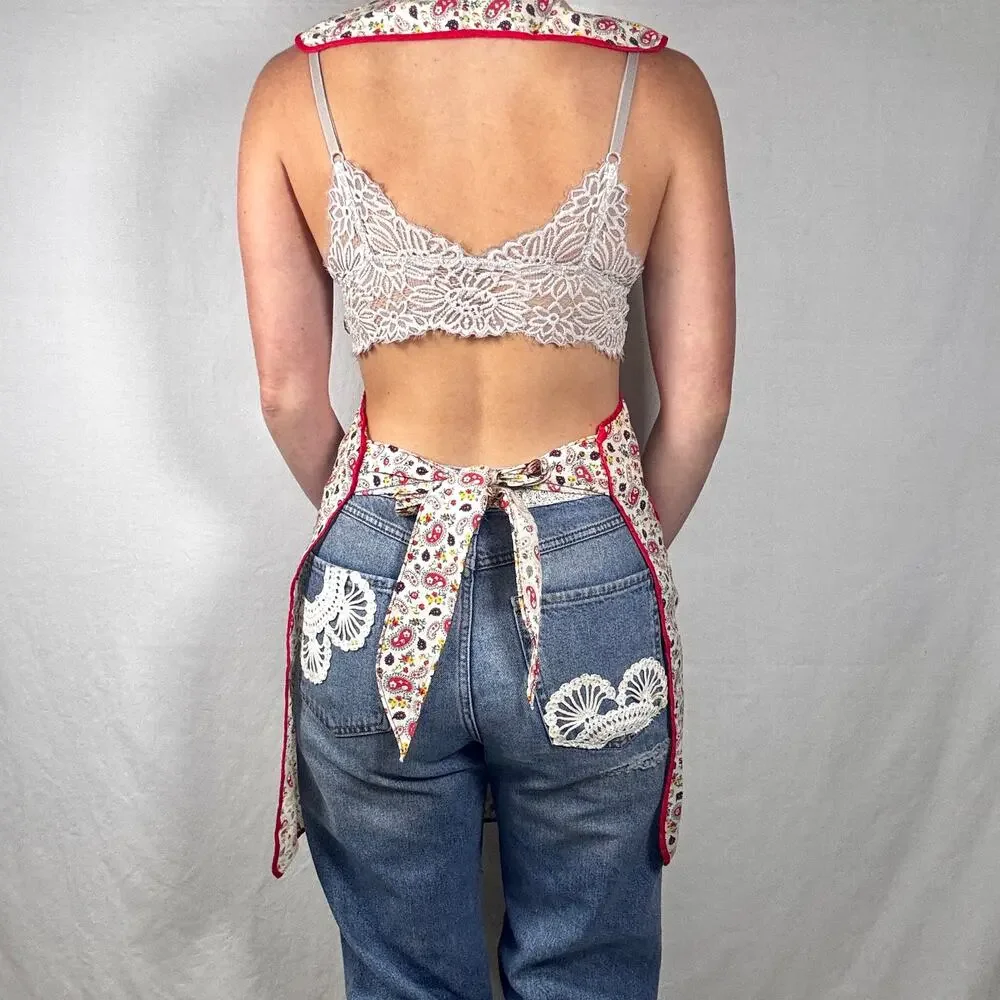 Vintage 1950s Sweetheart Bib Apron Paisley Floral Heart Pocket Red Trim MCM